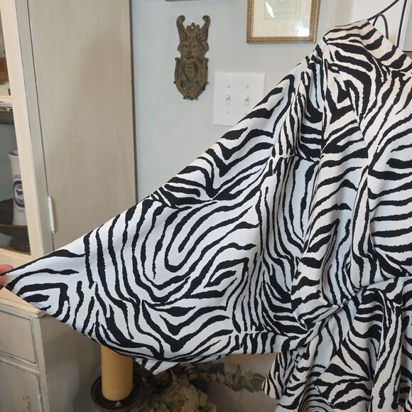 FLYING TOMATO Women's Zebra‎ Dolman Sleeve Peplum Top Size Large Retro Glamorous - Picture 2 of 7